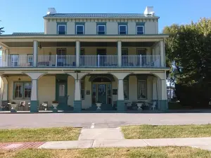 Empire House Hotel