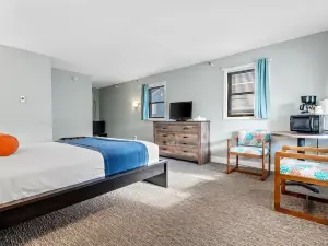 The Lighthouse Inn & Suites