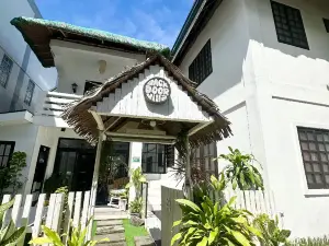 Backdoor Villa