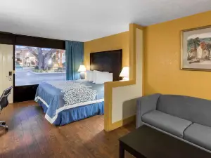 Days Inn & Suites by Wyndham Port Richey