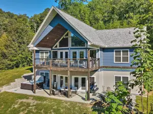 Luxe Lake Norris Home w/ Private Dock & Grill