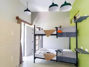 Spin Designer Hostel - El Nido