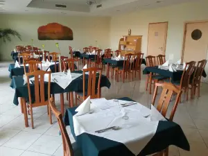 Zöld Elefánt Panzió és Étterem