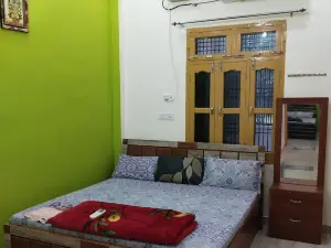 Om Home Stay 3BHK at Ground Floor