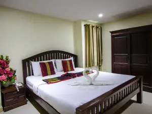 Maharaj Grand