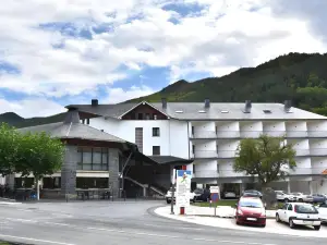 Hotel y Apartamentos SNÖ Isaba