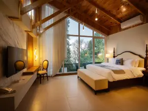 EAFR Hotel