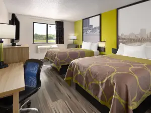 Super 8 by Wyndham South Boston VA