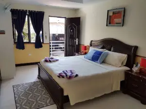 Mangos Beachfront Resort