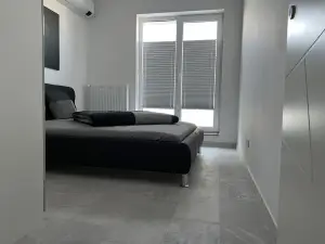 สตันนิ่ง 2-ห้องเพนท์เฮาส์ เลกวิว วี11