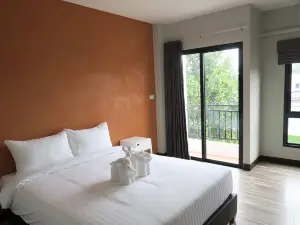 Good Morning Hotel at TakuaPa