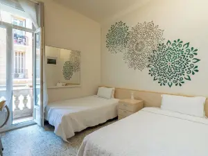 Azur Hotel