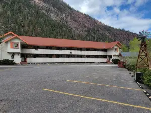 Hot Springs Inn