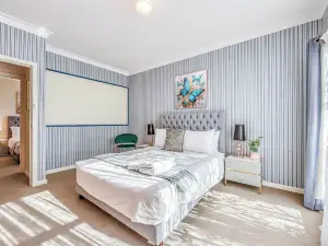StayAU Private Two-Storey 6 Beds House Wendouree