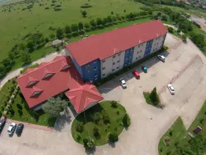 Iris Hotel