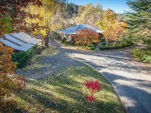 Braeside Mount Macedon Country Retreat Bed and Breakfast