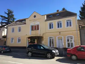 Csiki Hotel