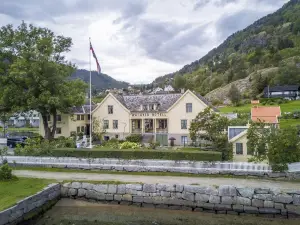 Walaker Hotel