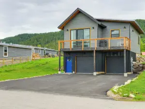 Quiet Alpine Hideaway w/ Panoramic Mountain Views!