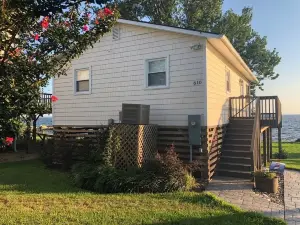 East of Edenton! Romantic sunset waterfront getaway on the Albemarle Sound!