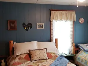 The Hen House Retreat - A Comfortable Place to Roost