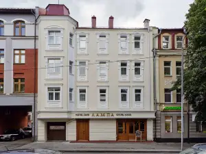 Lampa Hotel