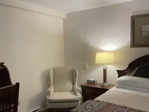 Hi-Way Motel