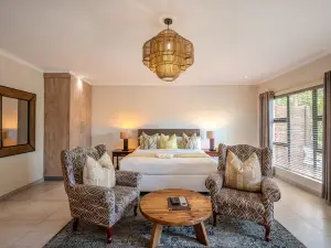 Bushbaby Valley Lodge