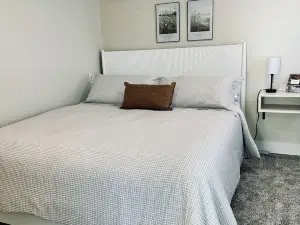 Peaceful cottage with AC in charming Baltic Ohio