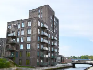 Kirk Suites