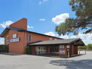 牧場住宅汽車旅館