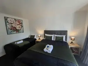 Mackenzie Motels