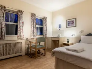 Shelford Lodge