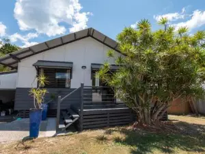 Bomburra 6
