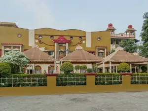 OYO 24547 Hotel Vishwas Bar and Club Resort