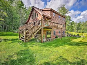 Private Chester Home w/ Deck, Mins to Skiing!