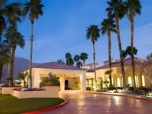 Courtyard Palm Springs