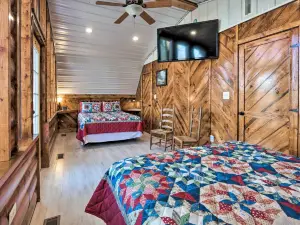 Beattyville Cabin w/ Decks by the Red River Gorge!