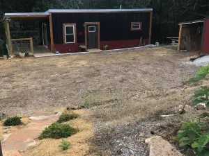 Cozy cabin with 1 bedroom and WiFi, AC in enjoyable Everton AR 90 Acres