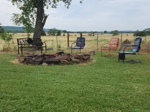 The home between 2 lakes! Charming 3-bedroom house with AC, WiFi, and much more!