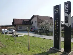 Lux Living Apartment Budic
