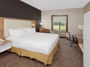 Holiday Inn Express & Suites Dayton West - Brookville