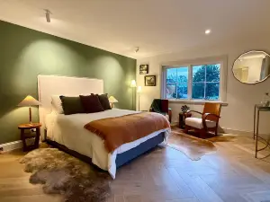 Aruna Estate