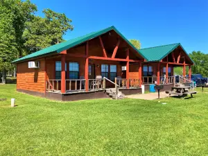 1075 Marina Dr