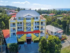 Riverside Hotel