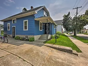 'Ania's Retreat' w/ Deck: Walk to Lake Michigan!