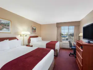 Ramada by Wyndham Fresno Northwest