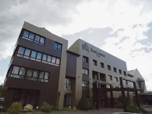 Black Tulip Hotel