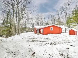 Rose City Cabin w/ Fire Pit & Lake Access