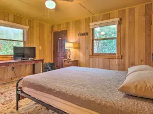 8 Acres and Private Decks Little Switzerland Escape